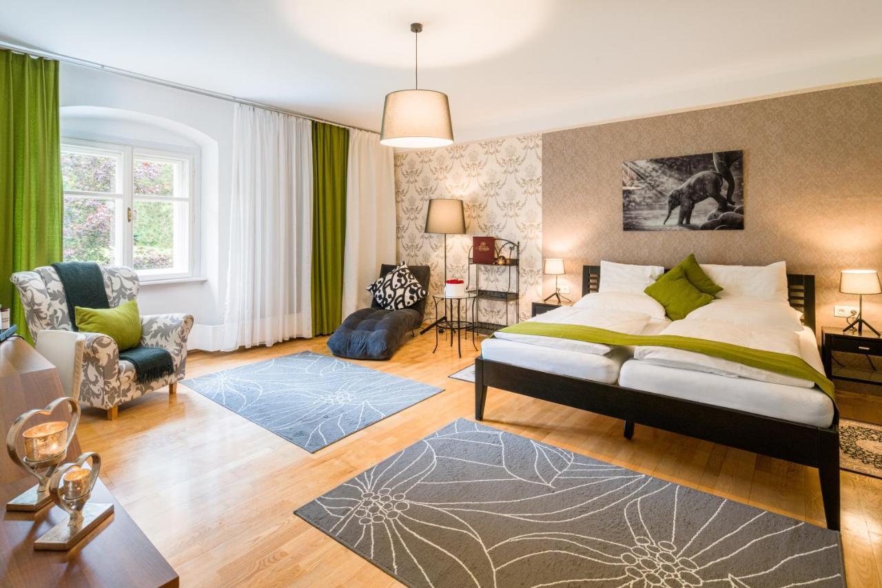 Schlosshotel Rosenau Superior Schloss Rosenau Экстерьер фото